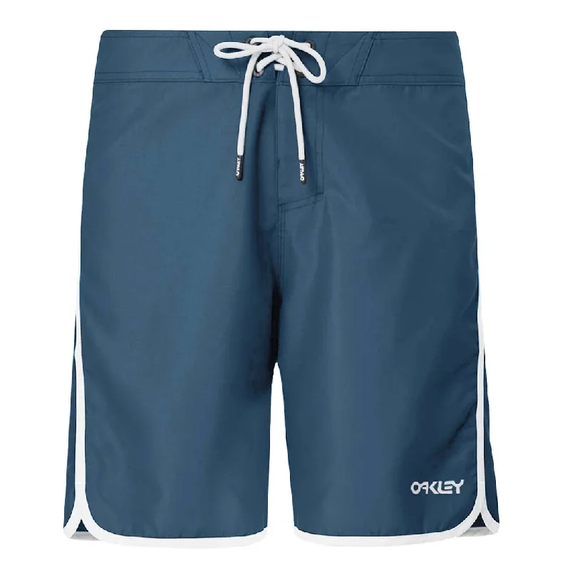 Oakley - Men's Solid Crest 19 Board Shorts (FOA401811 6A1)