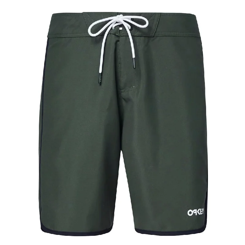 Oakley - Men's Solid Crest 19 Board Shorts (FOA401811 86L)