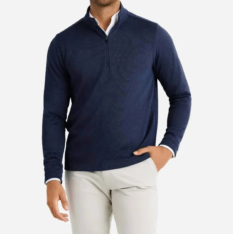 Commuter 1/4 Zip Sweater In Navy