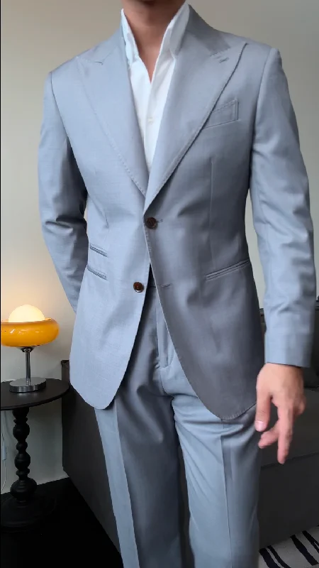 Pale Blue 2 Piece Peaked Lapel 2-Button Suit